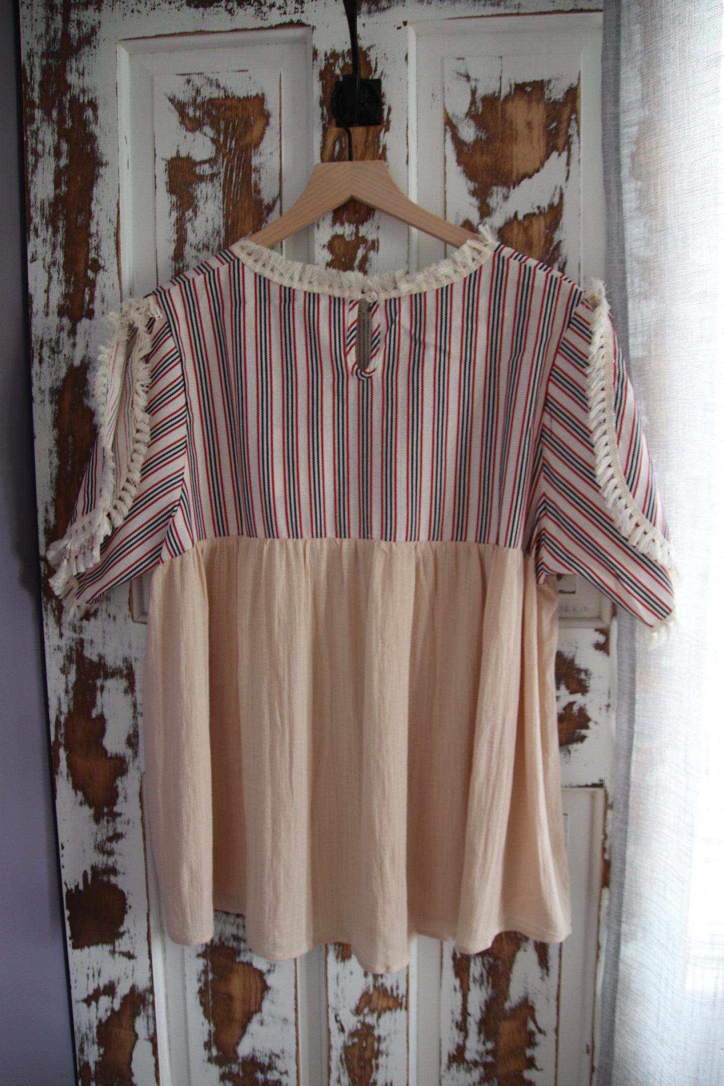 Embroidered Round Neck Short Sleeve Top