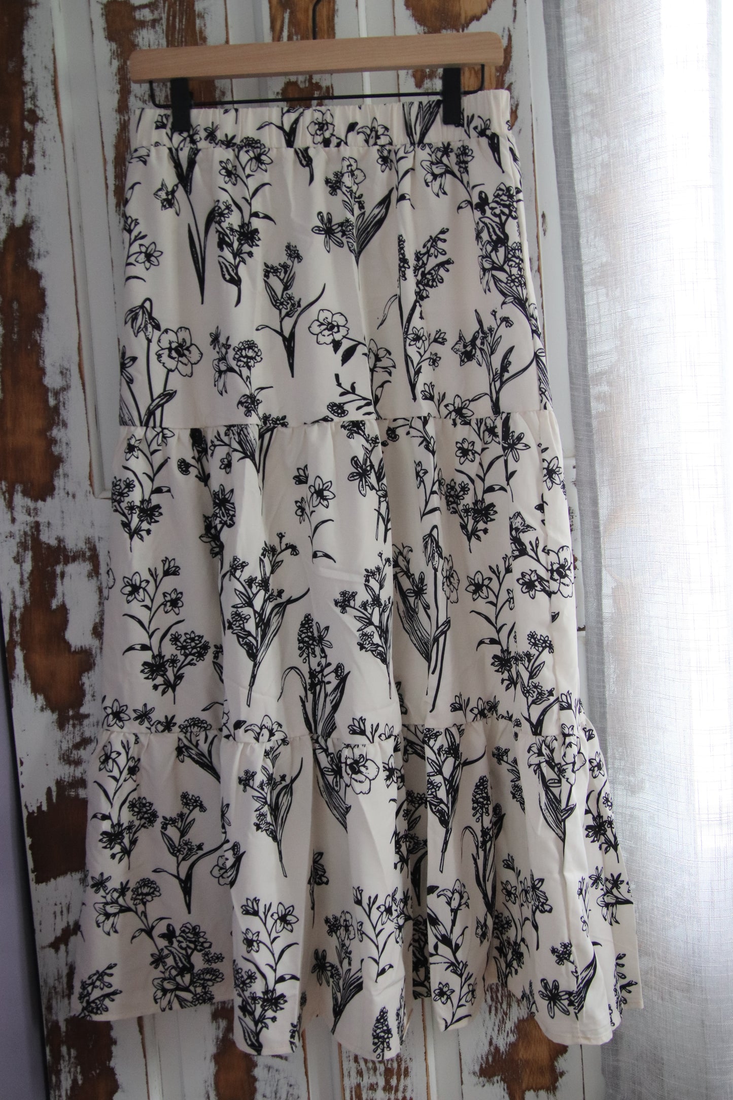 Black & White Floral Print Skirt