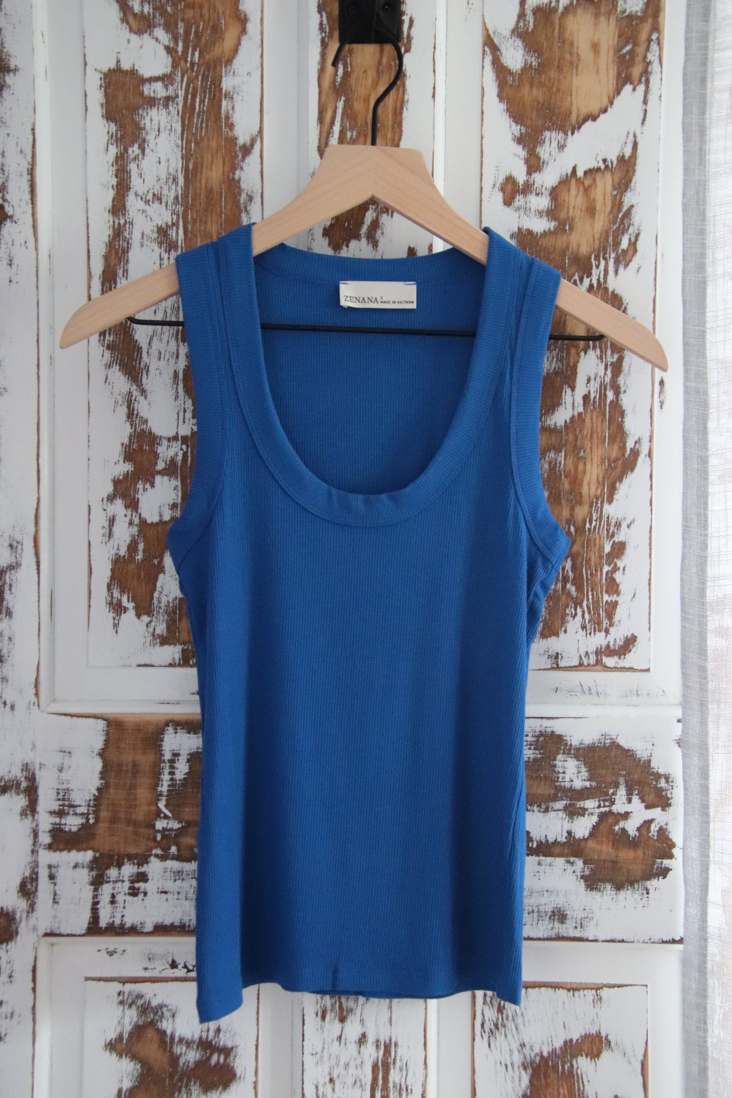 Ribbed Scoop Neck Tank Top