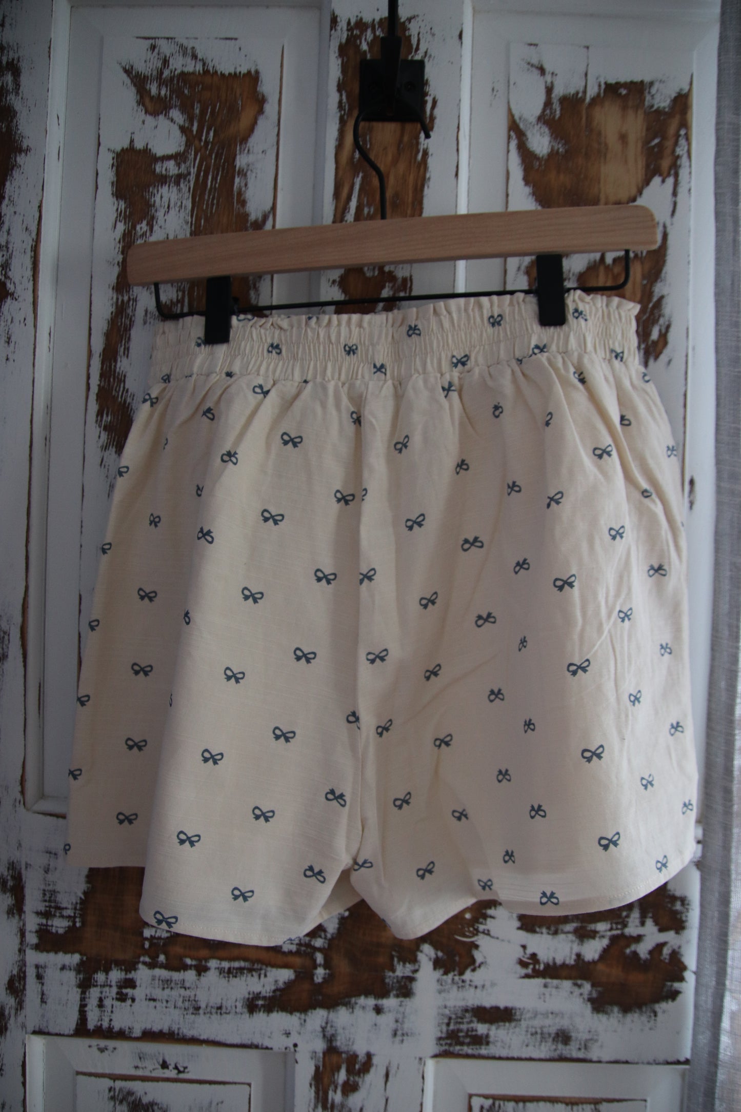 Linen Like Shorts with Bow Print